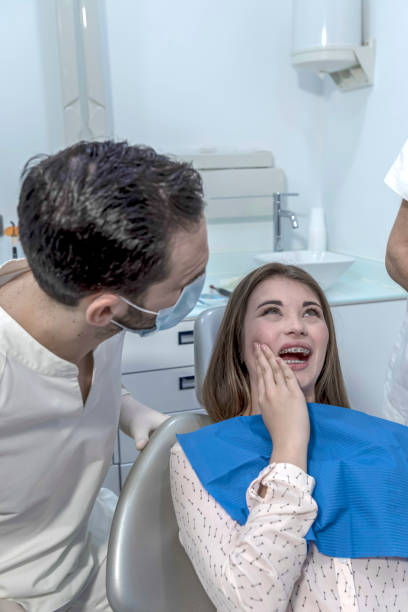 Best Emergency Orthodontic Repairs in Earlham, IA